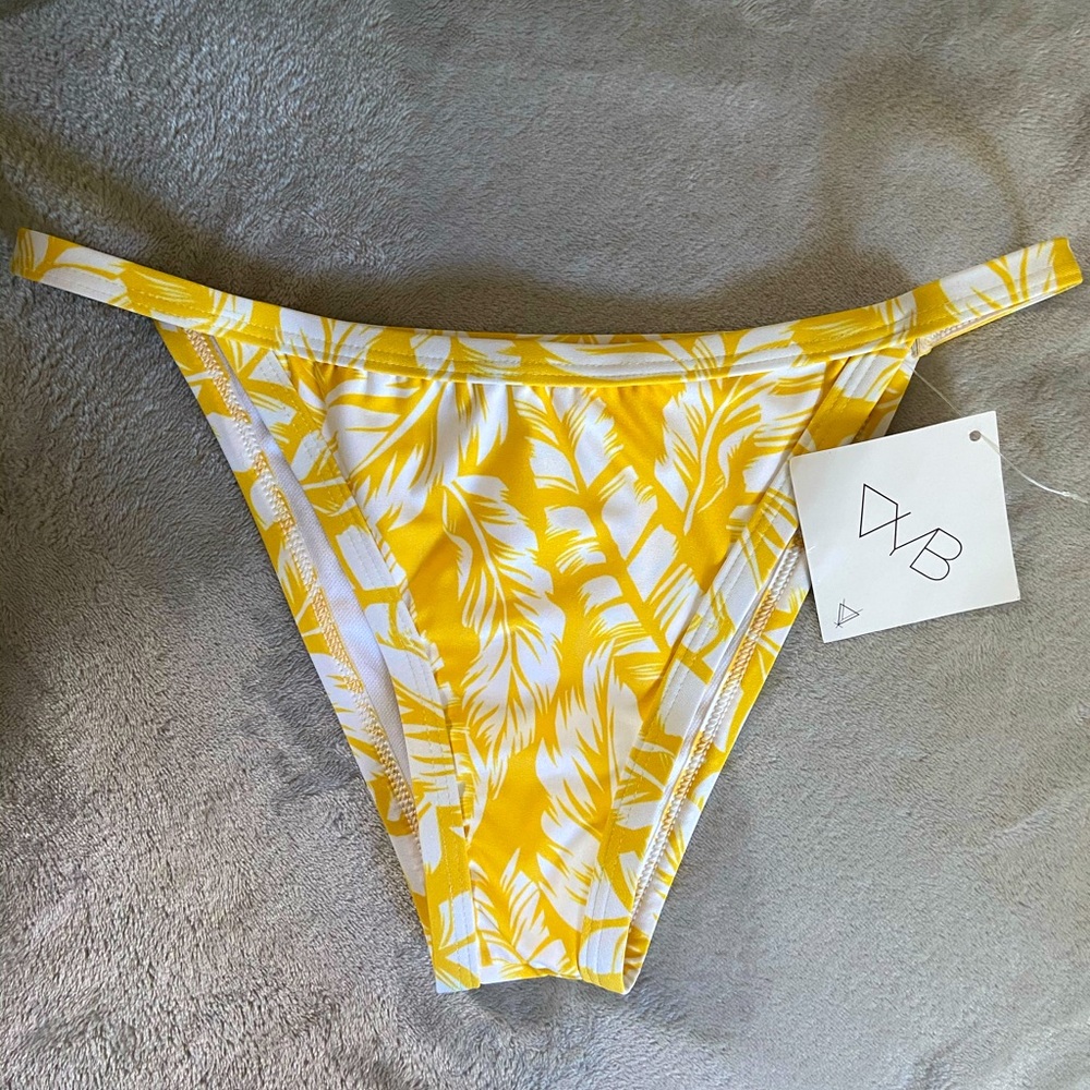 VYB cheeky yellow patterned bikini bottoms